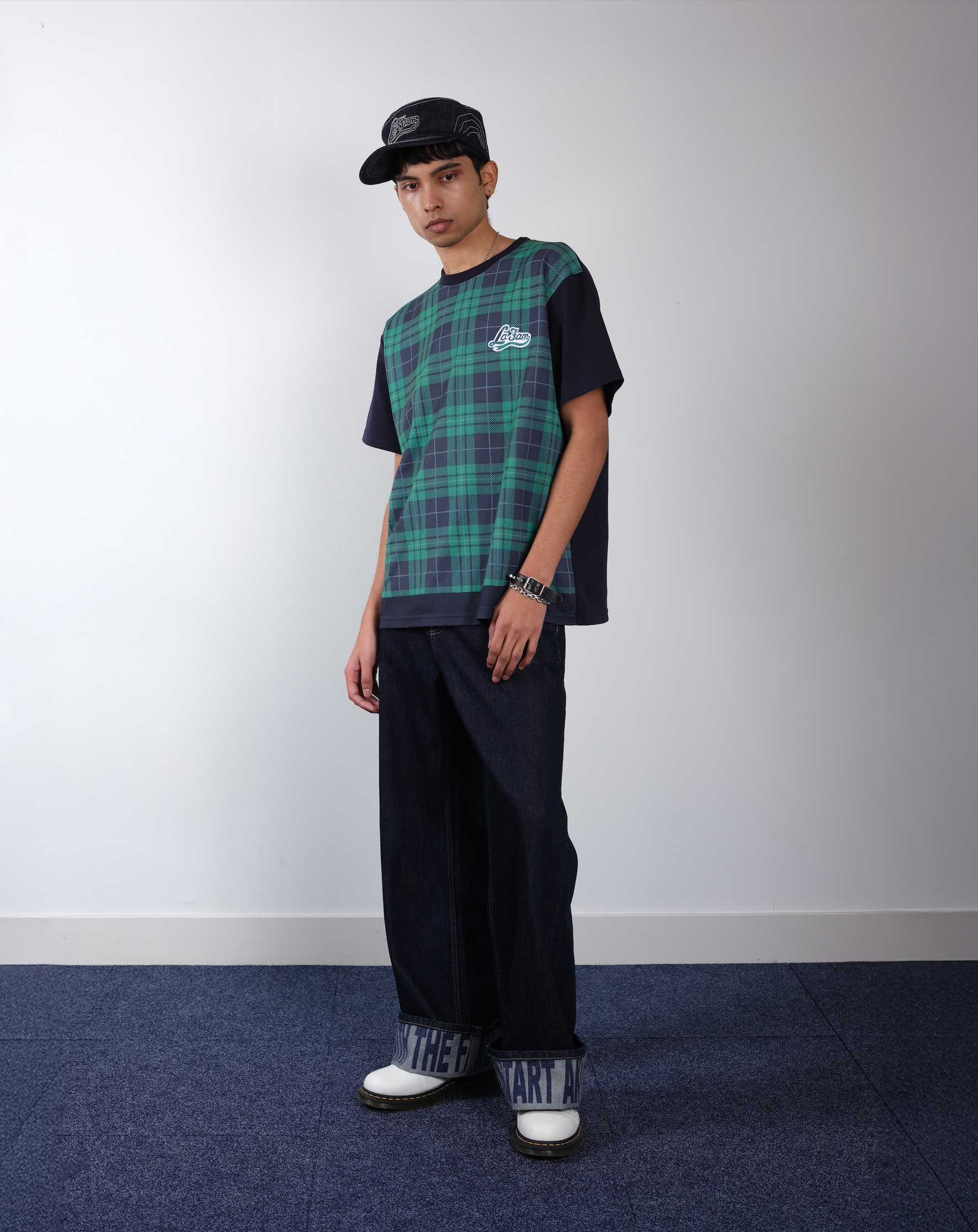 Denim slogan jeans – La Fam