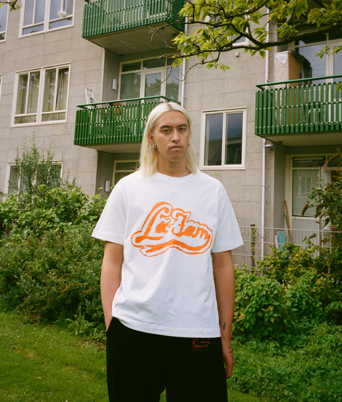 Crayon logo tee