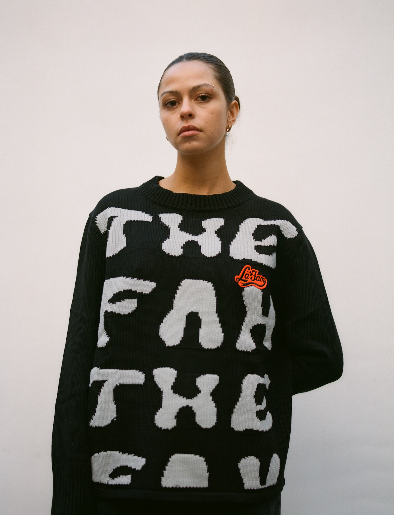 THE FAM knit black