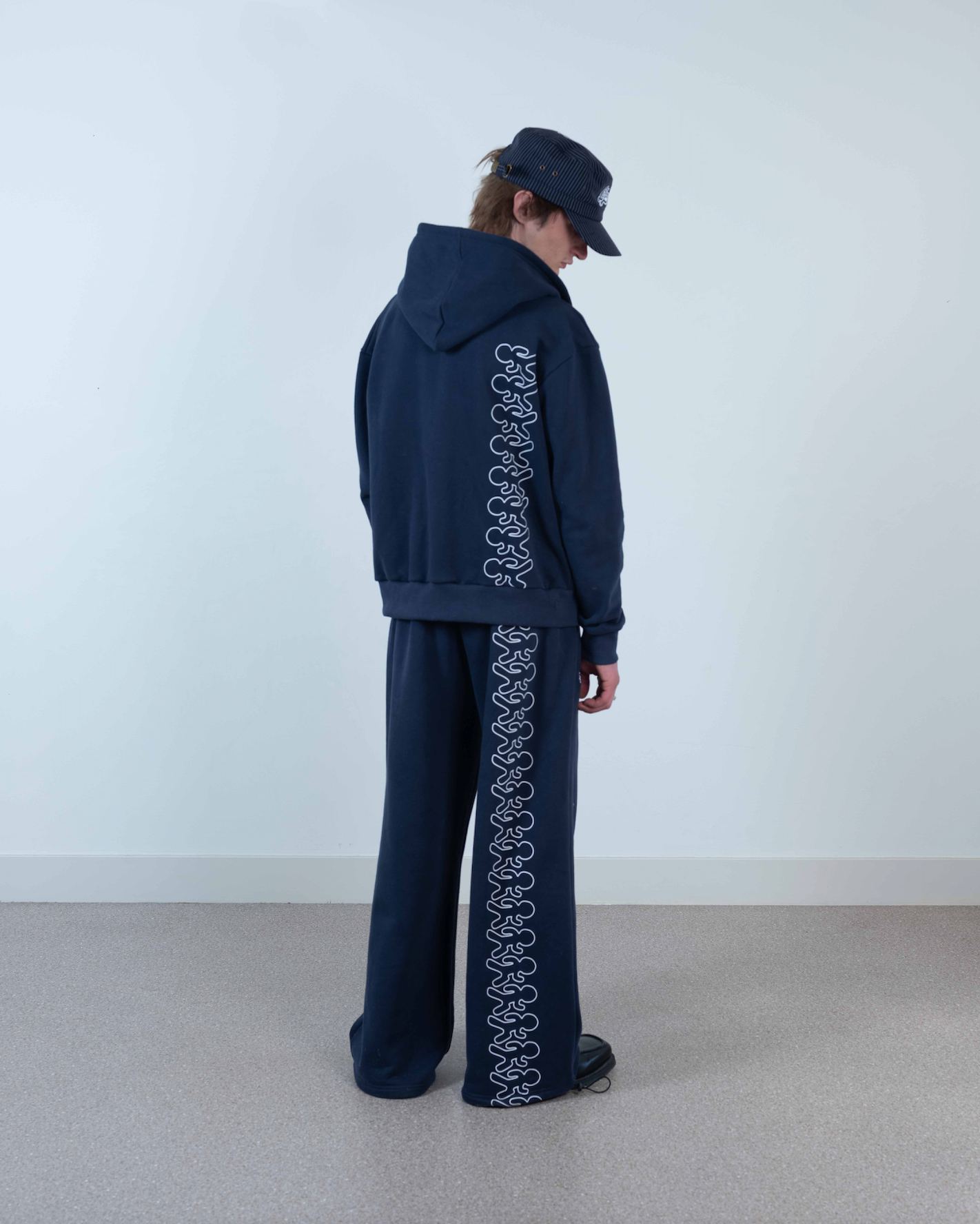 ★RONRON★ SIDE LACE SWEAT TRACK ZIP UP NAVY RONRON SIDE LACE SWEAT TRACK ZIP UP NAVY – SeoulSeoul
