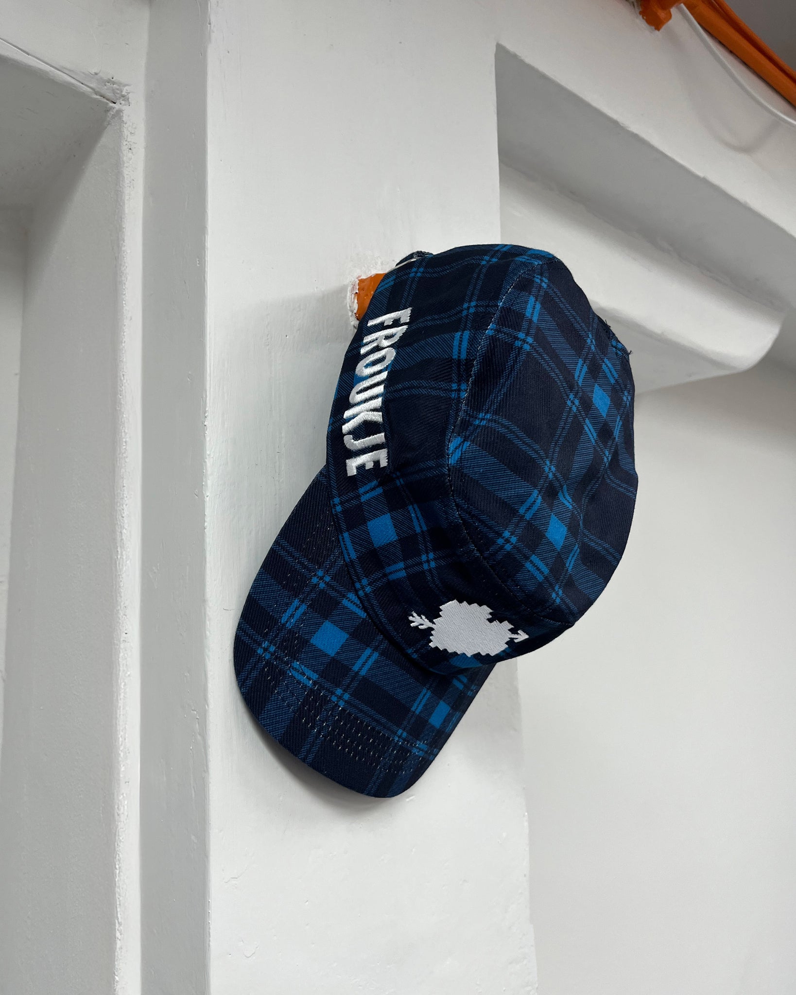 s10 x froukje checkered cap: pre-order!